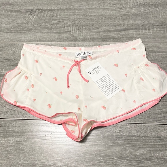 WILDFOX Rosebud Wallpaper Fell For You Pajama Set - Picture 8 of 8